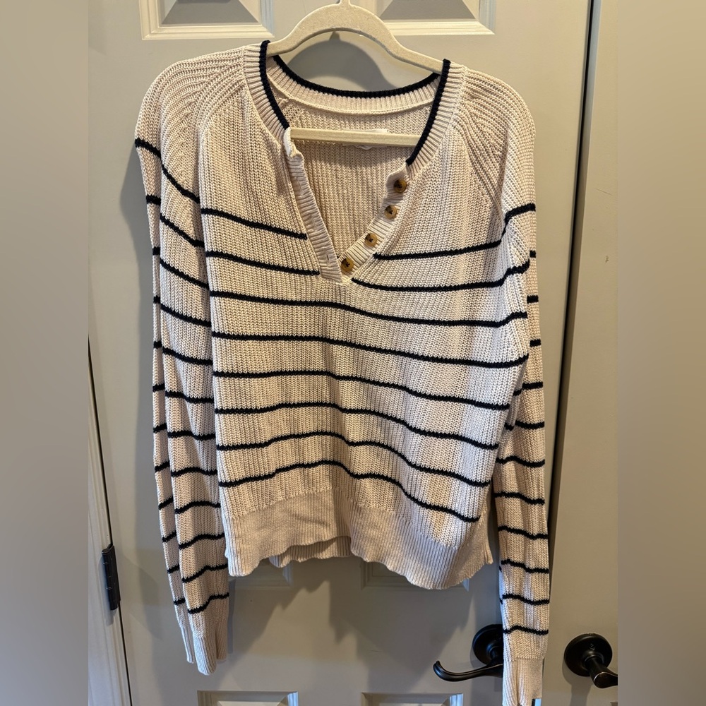 Velvet by Graham & Spencer Cream Knit Sweater